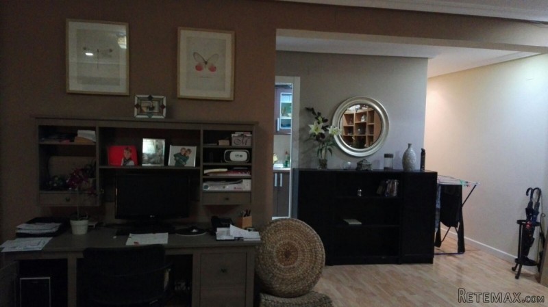 2 bedroom, 2 bathroom Apartment, (build..