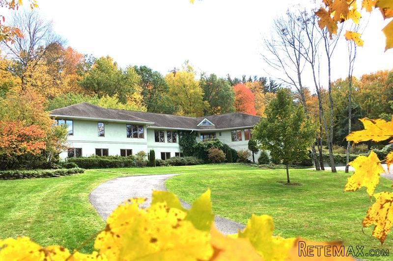 4 bedroom House For Sale: 85..