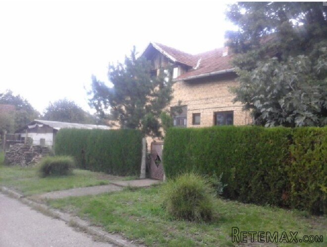 Hitna prodaja!Porodične kuce-kula vojvodina - 2