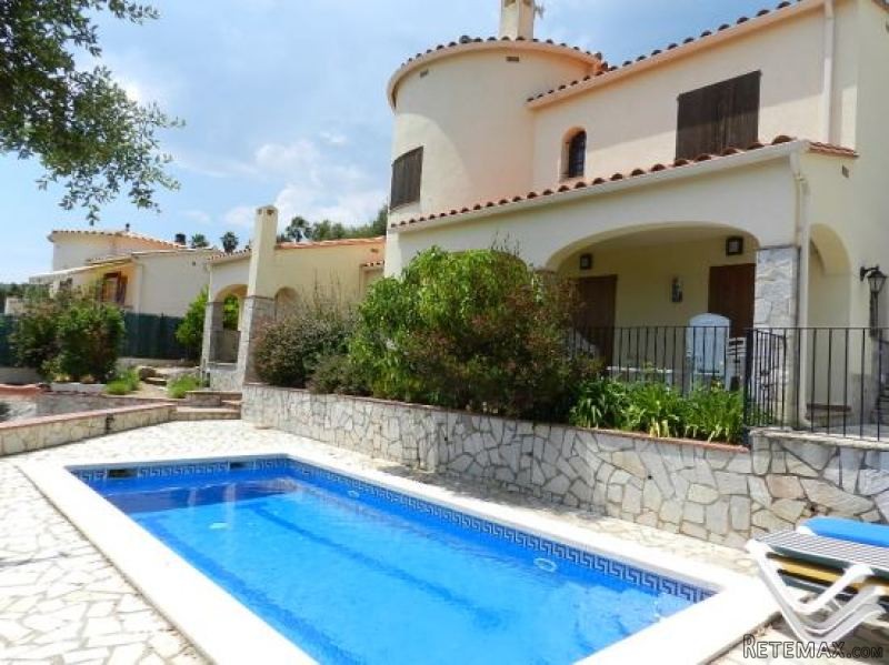 Mediterranean Style Villa With Private.. - 2