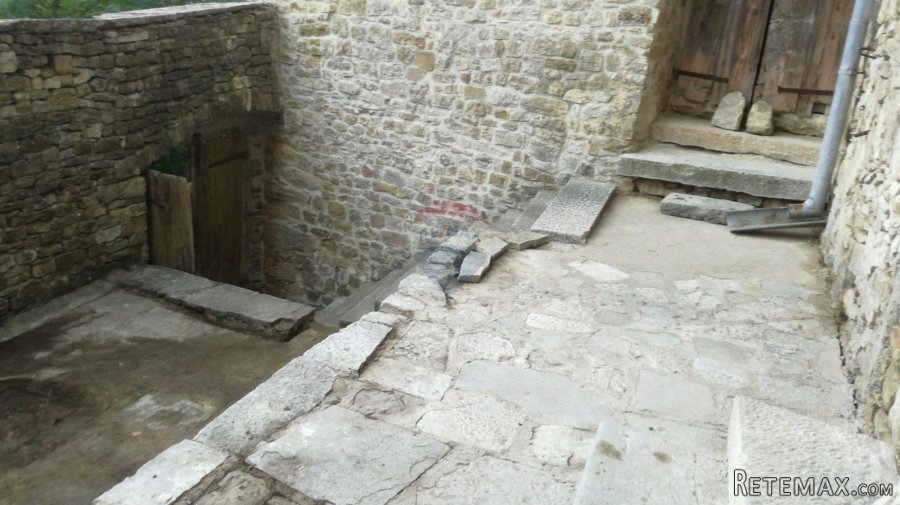 Motovun, kamena kuća s lijepim pogledom - 6