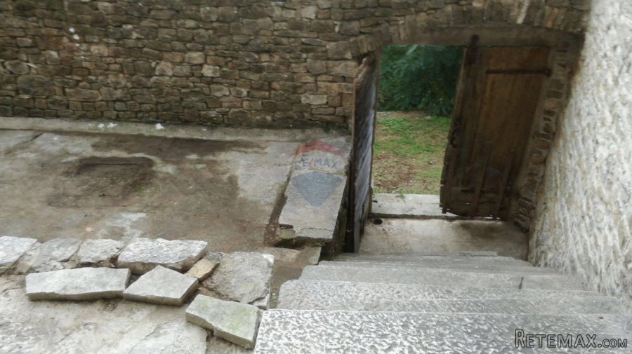 Motovun, kamena kuća s lijepim pogledom - 7