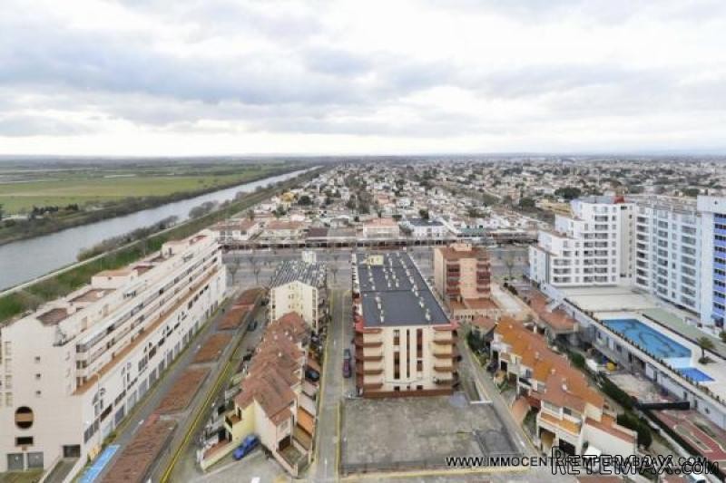EMPURIABRAVA: Studio with panoramic..