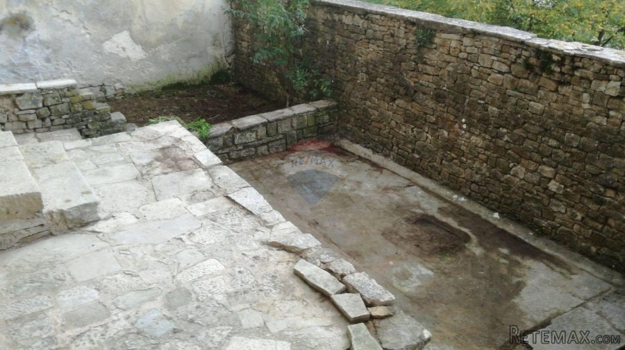 Motovun, kamena kuća s lijepim pogledom - 8