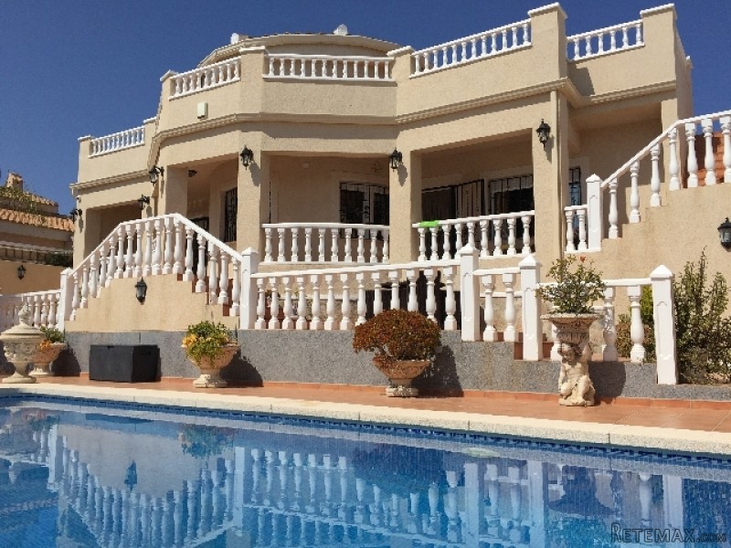 Rojales 3 Beds 2 Baths villa