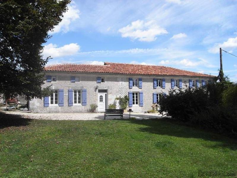 Spacious Country House With Pool