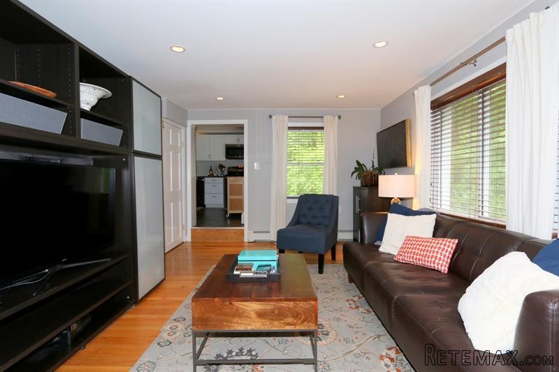 3 bedroom House For Sale: 516 Sprout.. - 2