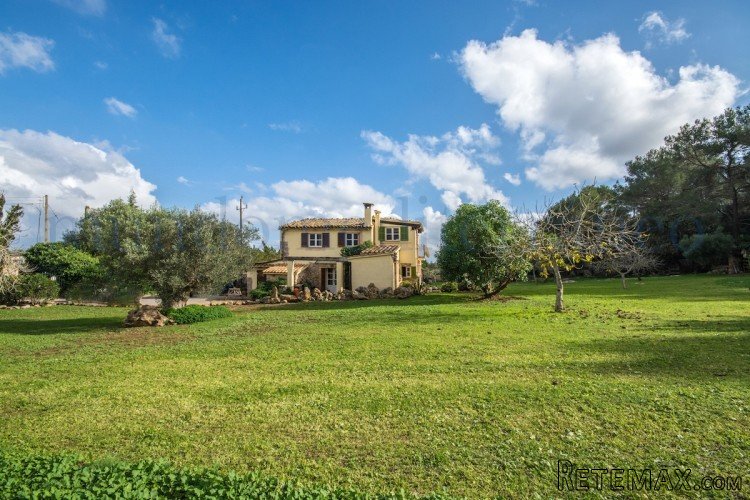 Charmful and lovely old finca, partly renovated by actual.. - 2