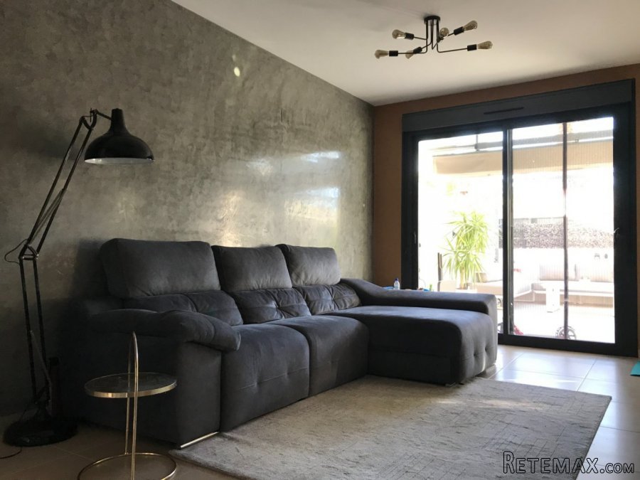 This magnificent townhouse on 4 levels, including solarium.. - 2