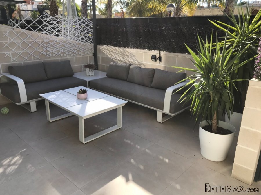 This magnificent townhouse on 4 levels, including solarium.. - 4