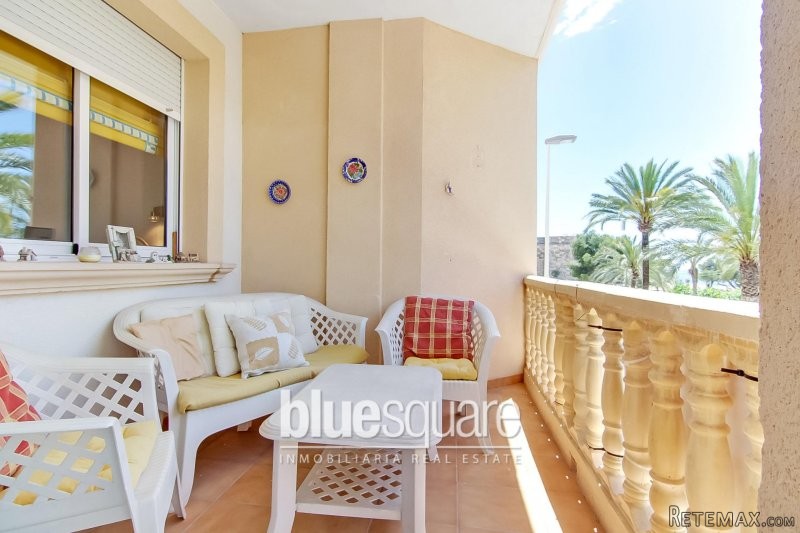 Stunning 2-bedroom apartment with sea..