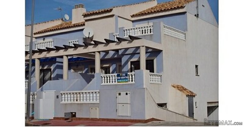 LARGE CORNER PLOT BEACH DUPLEX