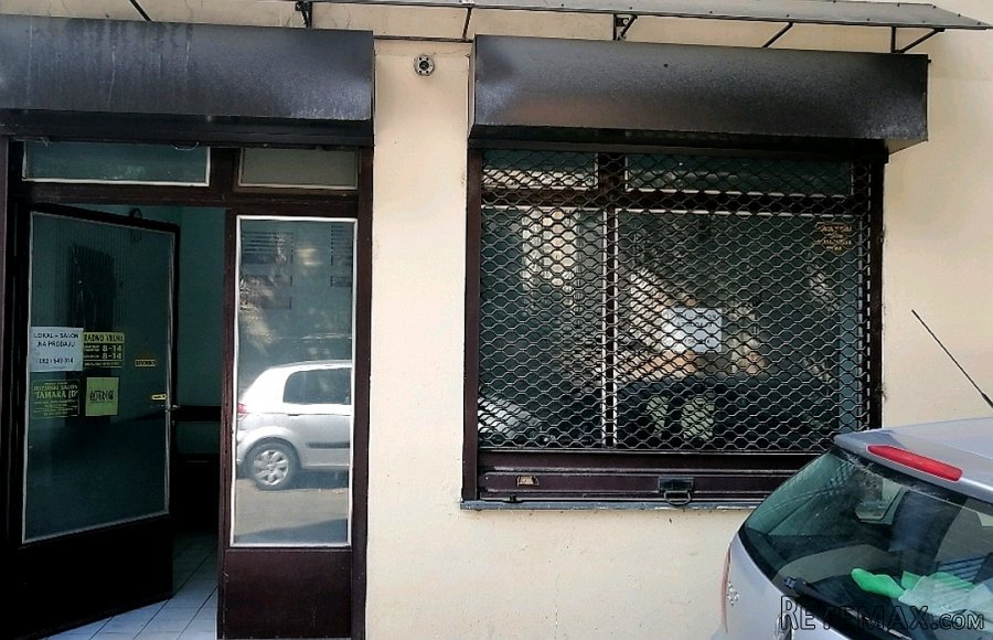 Izdajem poslovni prostor u centru Novog Sada - 2