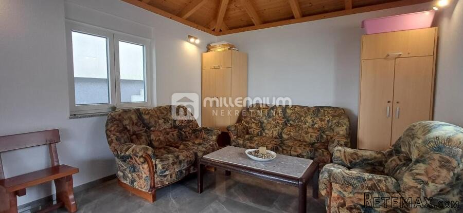 Najam, Pehlin, 50m2 s uređenom okućnicom - 2
