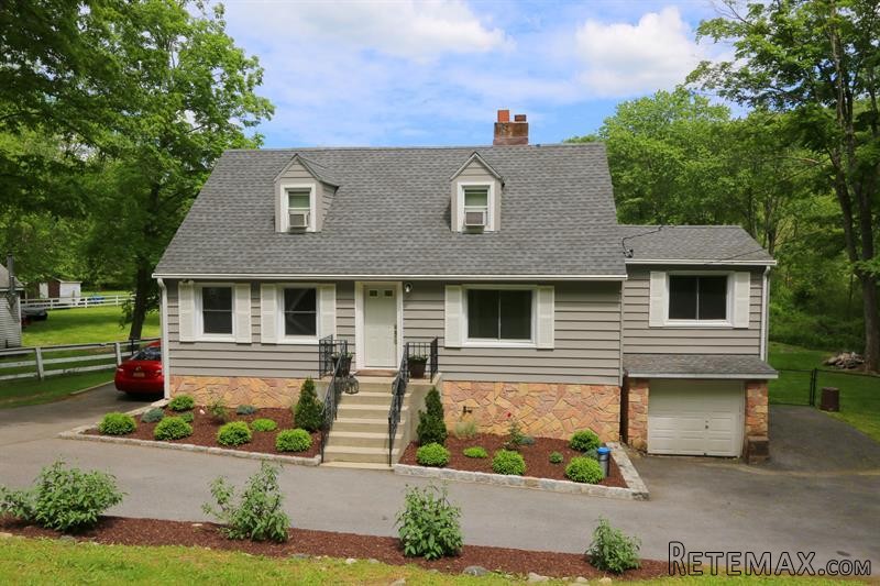 3 bedroom House For Sale: 516 Sprout..