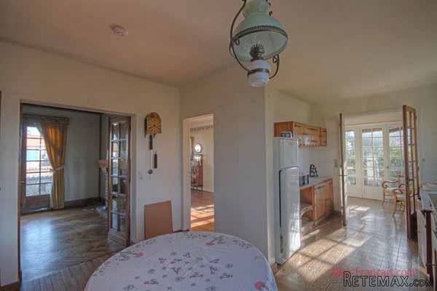 Chef Boutonne (79) - Detached town house to refresh offering.. - 3