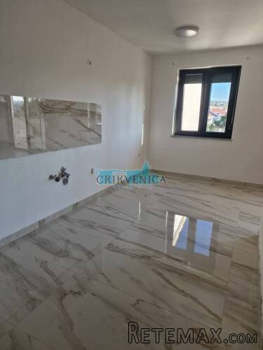 Malinska, stan 88 m2 sa dva balkona - 4