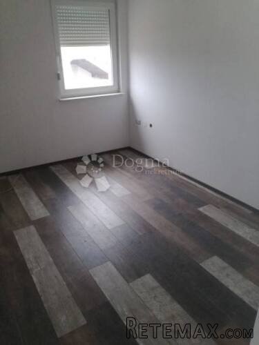 od Poslovni prostor 40 m²