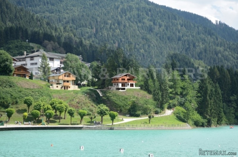 Villa in Vendita a Auronzo di Cadore - 2