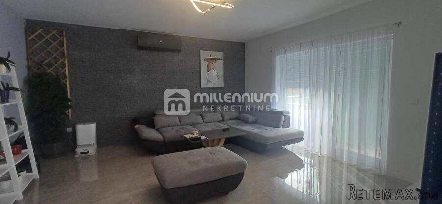 Kastav, Rubeši, 3s+db, 110.89m2, parking