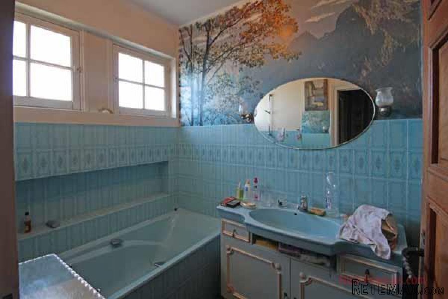 Chef Boutonne (79) - Detached town house to refresh offering.. - 9