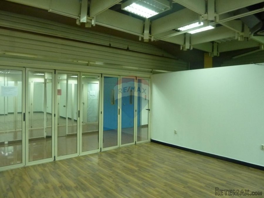 Centar - poslovni prostor 69 m2 - 2