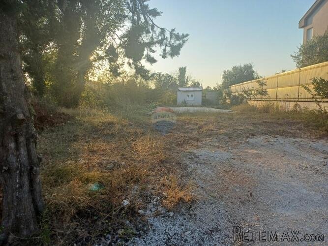Istra, Šegotići, građevinsko zemljište 370 m2 - 2