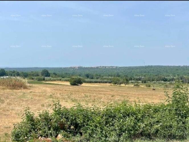 Prodaje se građevinsko zemljište, 1.062 m², u okolici Sv. L..