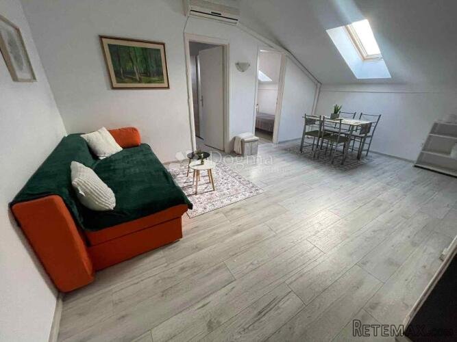 Stan u srcu starog grada Novigrad - 2
