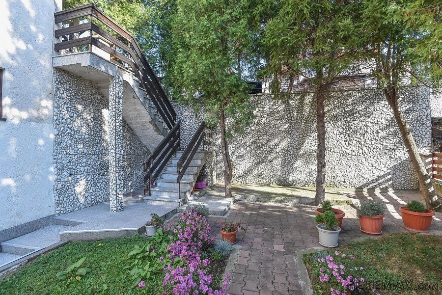 Kuca sa bazenom-Loznica - 15