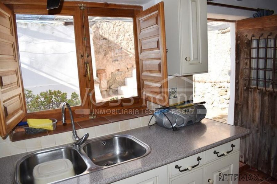 EXCLUSIVE LISTING TO VOSS HOMES - A spacious, full of.. - 18