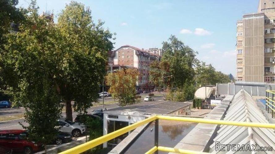 Agencijska oznaka lokala je 9107410, NoviSad, Bulevar.. - 2