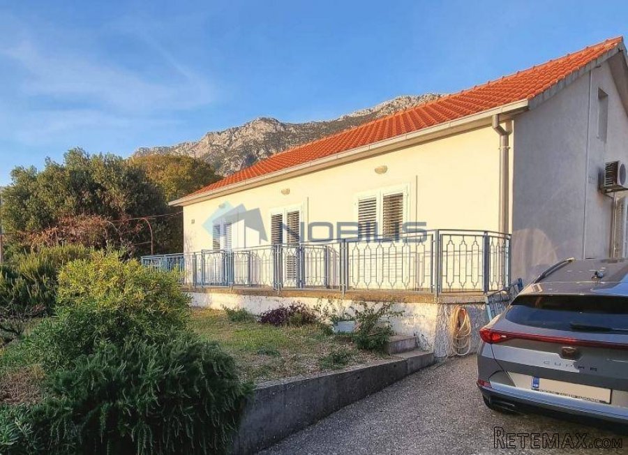 Gradac, kuća 120 m2 + okućnica 442 m2 - 2