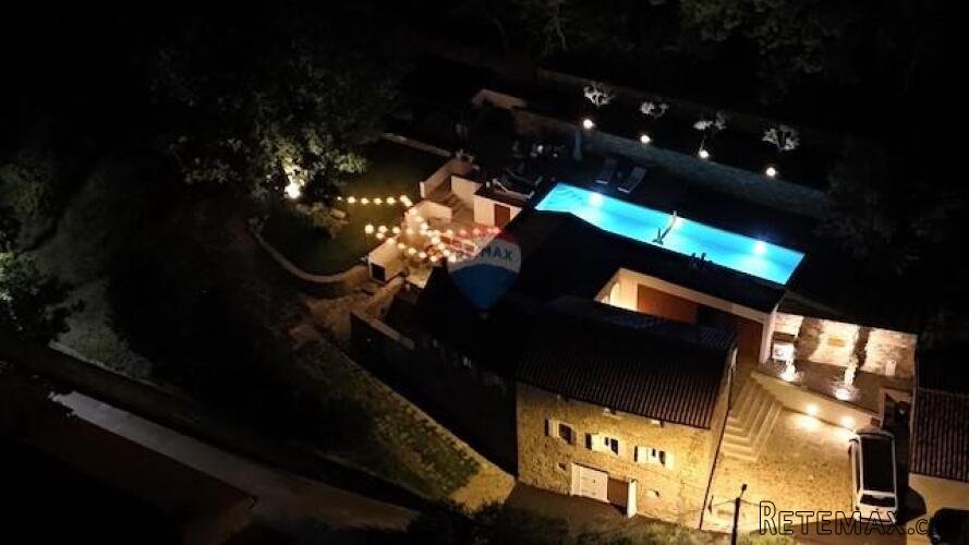 Istra,Oprtalj-Kamena vila jedinstvenog dizajna
