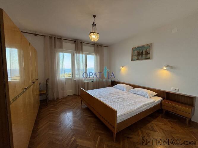 Stan u Ičićima, 104.00 m2, 200 metara od mora s prekrasnim p.. - 2