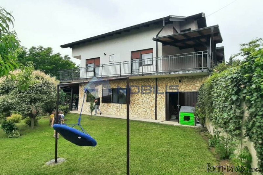 Zagreb, Borčec, Kuća 320 m2 + 1374 m2 građ. zemljišta - 2