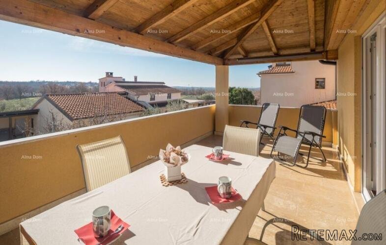 Okolica Poreča – kuća, 300 m2, s dva apartmana i bazenom - 3