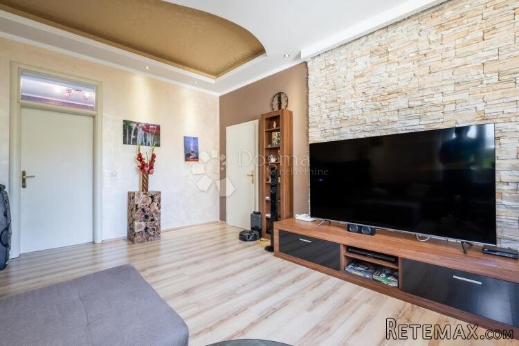 Centar – 108 m², moderan 3S+DB s parkingom - 3