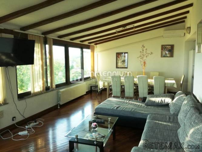 Rijeka, Rešetari, imanje s 2 kuće na terenu od 9.000m2 - 3