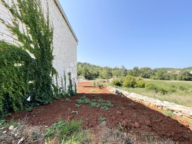 DIZAJNERSKA VILA U POTPUNOJ PRIVATNOSTI - 10