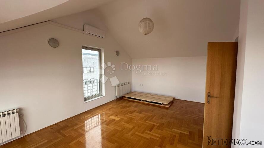 Iznajmljuje se poslovni prostor, Malešnica, 120m2, 2.kat - 3