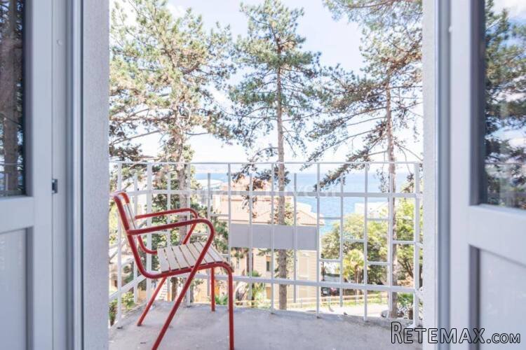 OPATIJA, etaža vile, 3S+DB i studio apartman, s parkingom