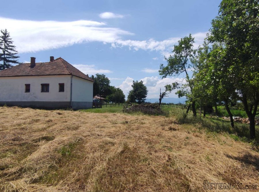 Prodajem kucu sa imanjem Cacak-Prislonica - 3