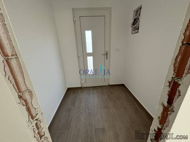 Kastav - kuća u nizu s garažom, terasom i vrtom - 2