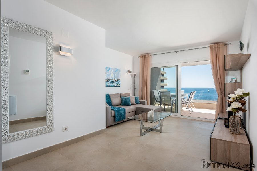 Punta Prima is located just 5 km from Torrevieja, is.. - 2