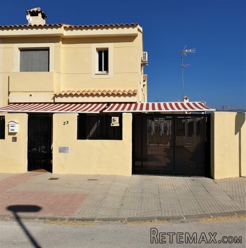Semi-detached house with 3 floors With a plot of 100m2 and.. - 2