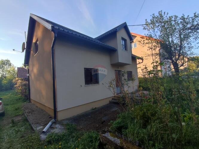 Ogulin-Oštarije, kuća sa okućnicom 3200 m2
