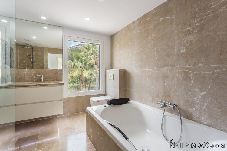 Unique country property fully renovated to the highest.. - 2