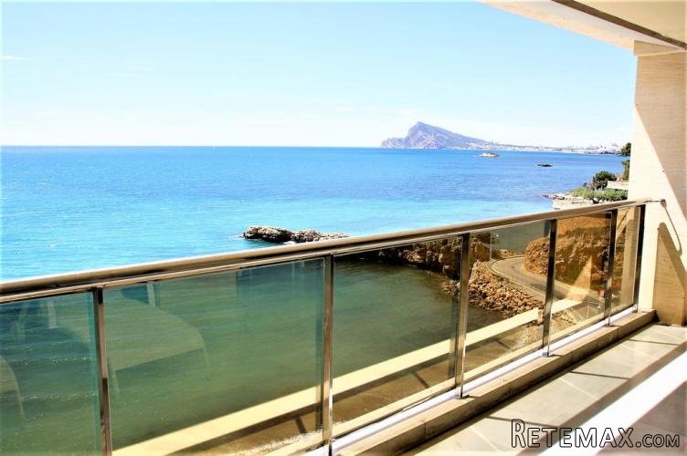 Los apartamentos se ubican en Altea, en un complejo.. - 3