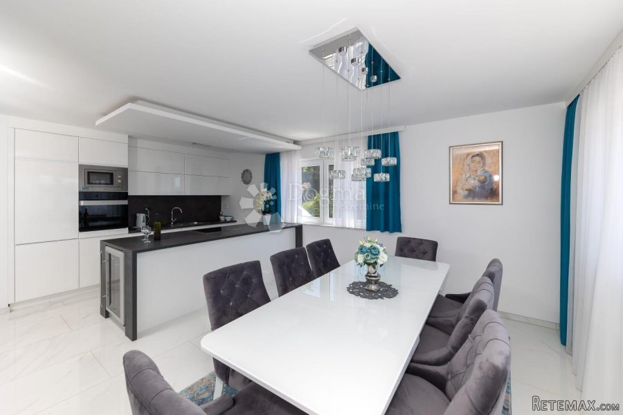 EXKLUZIVNA novogradnja Crikvenica 30m od mora - 8